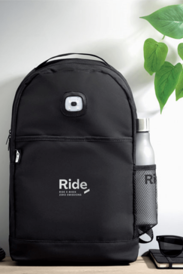 mochila con luz publicidad mochila con luz urbanback